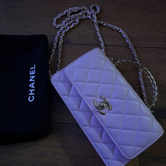 Small pearl chain on wallet crossbody purse - Picture 9 of 11